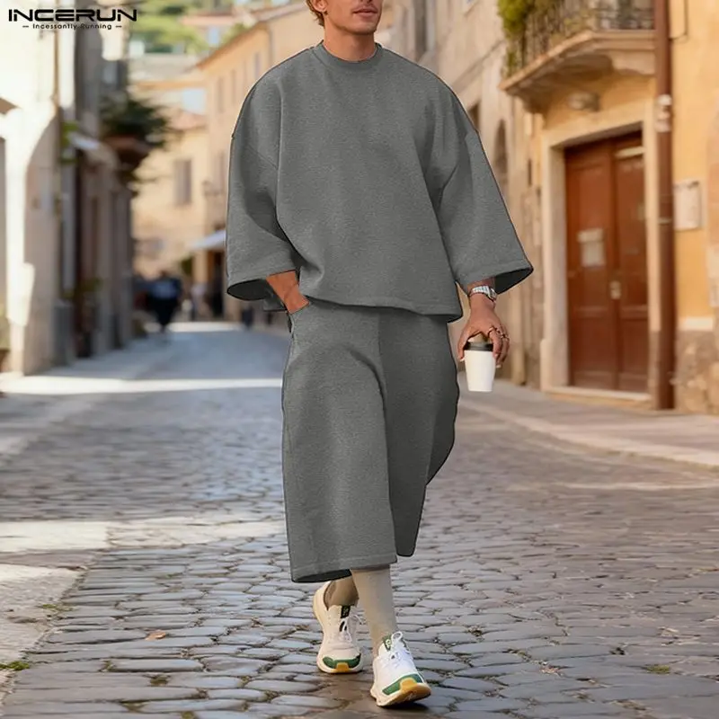 Mens Fashion Streetwear - ชุดเซ็ตผู้ชาย INCERUN สีพื้น เสื้อฮู้ดแขน 3/4 ทรงหลวม