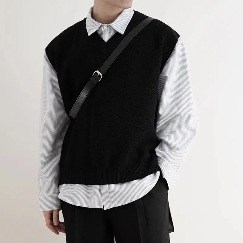 Men'S Fashion V Neck Sweater - 2024ต้นฤดูใบไม้ร่วงสีดําเรียบง่ายVคอถักเสื้อกันหนาวสําหรับชายแฟชั่นคลาสสิกHarajukuหลวมสบายๆAll-Matchเสื้อกั๊กด้านใน