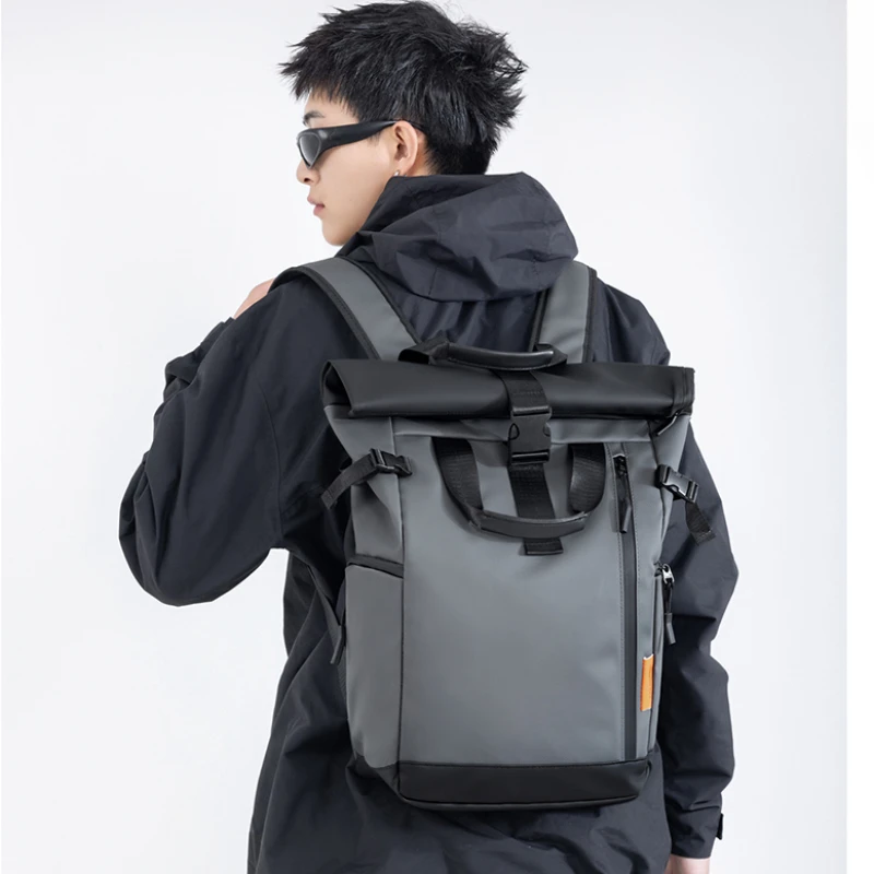 Mens Fashion Blog - กระเป๋าเป้สะพายหลังกันน้ำขนาดใหญ่ ดีไซน์มินิมอลทันสมัย เหมาะสำหรับผู้ชายและผู้หญิง ใช้ได้ทั้งไปเรียนและไปทำงาน
